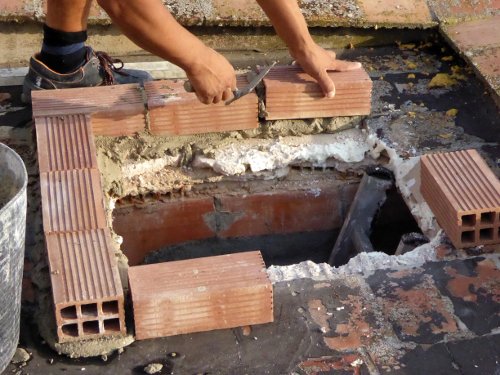 Instalación de claraboya en techo - Zingueria del Puerto